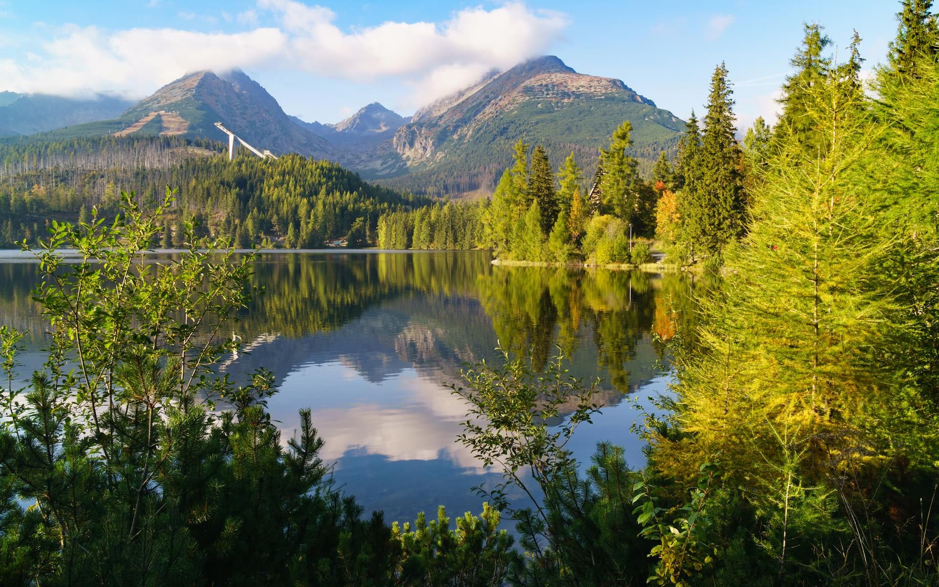 mountain-lake-strbske-pleso-national-park-high-tatra-slovakia